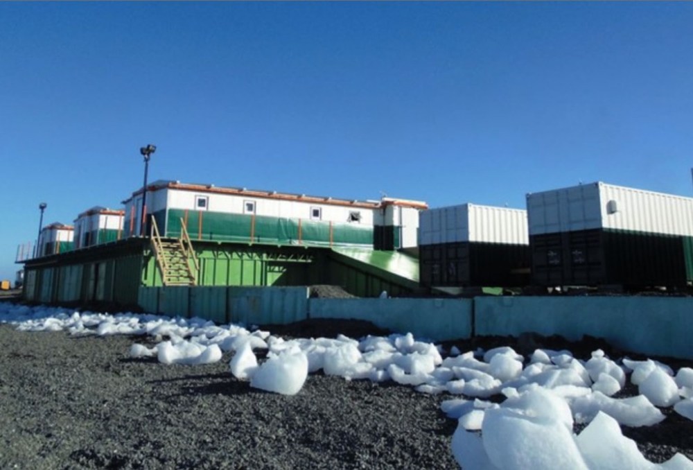 For now, Brazilian researches are staying in temporary modules.